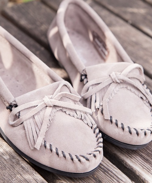 Minnetonka(ミネトンカ)の「MINNETONKA / ミネトンカ KILTY SUEDE MOC キルティー スエード モカシン(モカシン/デッキシューズ・レディース・ホワイト/ネイビー/ブルー/ブラウン系その他/ブラック/グレー/ブラウン/レッド・24.0cm/25.0cm/24.5cm/23.0cm/23.5cm)」の19枚目の写真