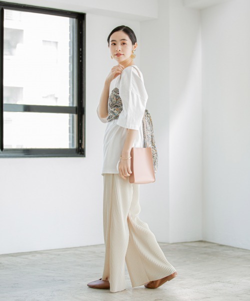 LOWRYS FARM（ローリーズファーム）の「ｓｅｌｆｃｕｔプリーツパンツ　884525（その他パンツ・レディース・レッド/ブルー/アイボリー/ブラック/グリーン/キャメル・FREE）」の8枚目の写真