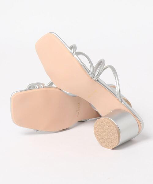 KOBE LETTUCE(コウベレタス)の「ナローストラップサンダル(サンダル・レディース・ホワイト/ブラック/ライム/シルバー/グレイッシュベージュ/オレンジ・LL/S/M/L)」の20枚目の写真