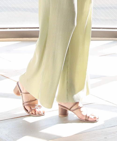 KOBE LETTUCE(コウベレタス)の「ナローストラップサンダル(サンダル・レディース・ホワイト/ブラック/ライム/シルバー/グレイッシュベージュ/オレンジ・LL/S/M/L)」の4枚目の写真