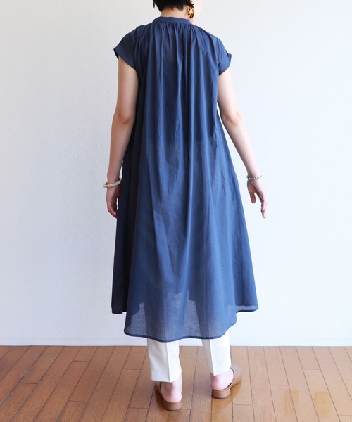 andme（アンドミー）の「コットンフレンチスリーブフレアシャツワンピース（シャツワンピース・レディース・ブラック/ネイビー/ピンク/バーガンディー/ミント/ライトブラウン/イエロー/オフホワイト/オレンジ/ライトグリーン/ラベンダー・M）」の17枚目の写真