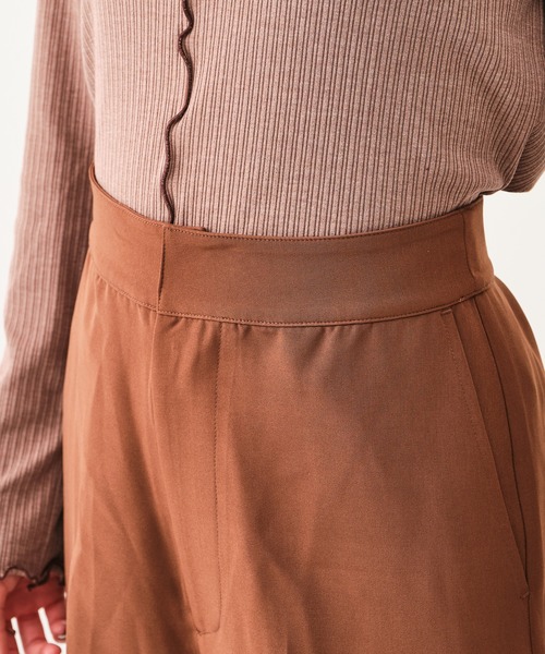 CONSCIOUS DAY(コンシャスデイ)の「サイドスリットセンタープレスパンツ(その他パンツ・レディース・ブラウン/グリーン/ネイビー/ブラック・フリ-)」の9枚目の写真