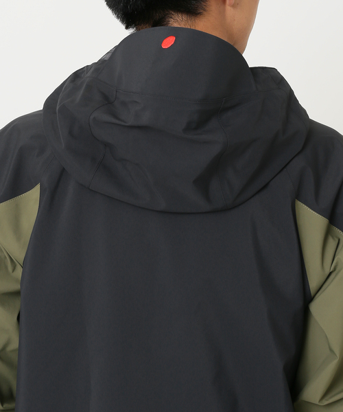 Tilak(ティラック)の「【TILAK×JS / ティラック】別注 STORM JACKET(マウンテンパーカー・メンズ・ブラック/カーキ・SMALL/MEDIUM/LARGE)」の12枚目の写真