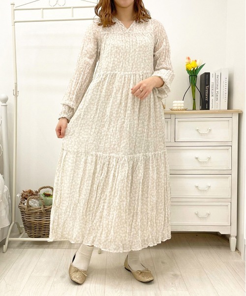 apres jour（アプレジュール）の「花柄ティアードワンピ【ZOZOTOWN限定アイテム】（ワンピース・レディース・ブラック/モカ/ミント/サックスブルー/ラベンダー/アイボリー・フリー/X-LARGE）」の2枚目の写真