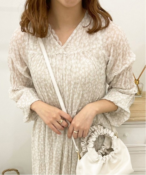 apres jour（アプレジュール）の「花柄ティアードワンピ【ZOZOTOWN限定アイテム】（ワンピース・レディース・ブラック/モカ/ミント/サックスブルー/ラベンダー/アイボリー・フリー/X-LARGE）」の7枚目の写真