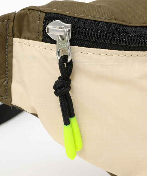 B:MING by BEAMS（ビーミングバイビームス）の「SANDQVIST / ウエストポーチ（ボディバッグ/ウエストポーチ・レディース・ネイビー/ホワイト系その他7・ONE SIZE）」の7枚目の写真