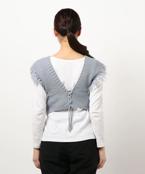 SPINNS（スピンズ）の「フリンジデザインニットビスチェ（ベスト・レディース・アイボリー/グリーン系その他/スミクロ/グレイッシュベージュ/ライトブルーグレー・ONESIZE）」の13枚目の写真