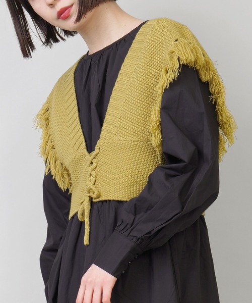 SPINNS（スピンズ）の「フリンジデザインニットビスチェ（ベスト・レディース・アイボリー/グリーン系その他/スミクロ/グレイッシュベージュ/ライトブルーグレー・ONESIZE）」の8枚目の写真