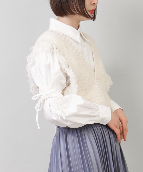 SPINNS（スピンズ）の「フリンジデザインニットビスチェ（ベスト・レディース・アイボリー/グリーン系その他/スミクロ/グレイッシュベージュ/ライトブルーグレー・ONESIZE）」の17枚目の写真