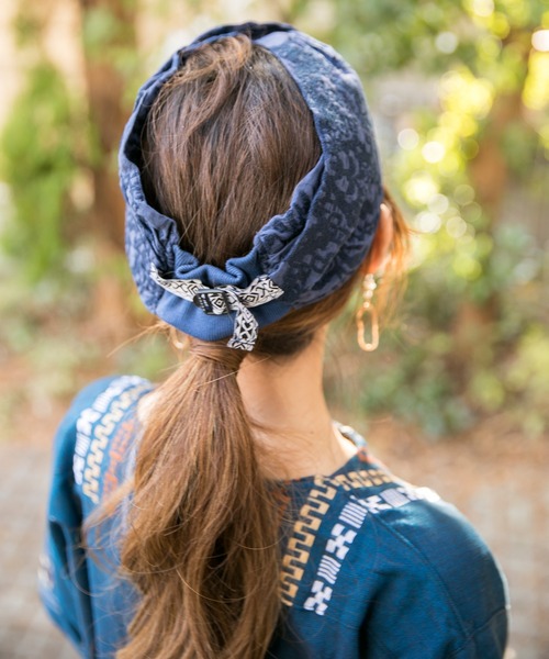 チャイハネ（チャイハネ）の「【チャイハネ】ノマドブレロスヌード＆ヘアバンド 2WAY（ヘアバンド・レディース・ネイビー/ベージュ/ホワイト・FREE）」の12枚目の写真