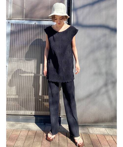 EMODA(エモダ)の「シャーリングロングトップ(Tシャツ/カットソー・レディース・ホワイト/グレー/ブラック/ミント・FREE)」の9枚目の写真