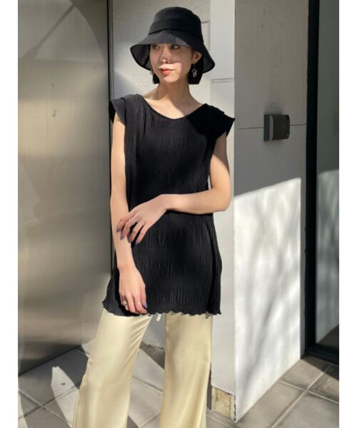 EMODA(エモダ)の「シャーリングロングトップ(Tシャツ/カットソー・レディース・ホワイト/グレー/ブラック/ミント・FREE)」の11枚目の写真