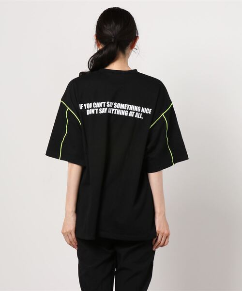 Figments（フィグメンツ）の「カラーパイピングプリントTシャツ（Tシャツ/カットソー・レディース・ブラック/ホワイト・FREE）」の5枚目の写真