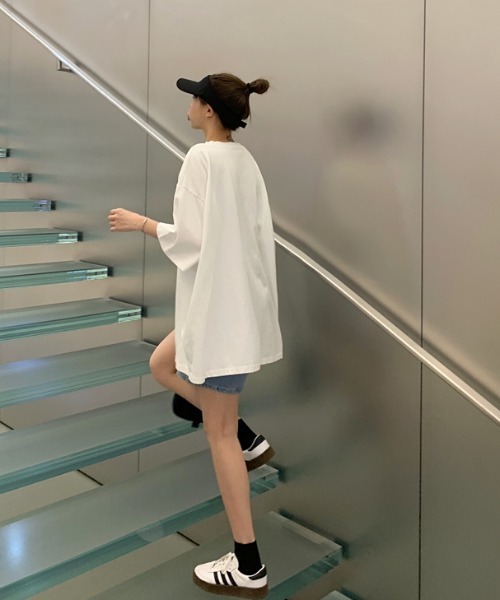 ACT（アクト）の「【ACT -fascination design-】オーバーサイズ　カレッジプリントTシャツ（Tシャツ/カットソー・レディース・ホワイト/ライトグレー/グレー/グリーン・FREE）」の15枚目の写真