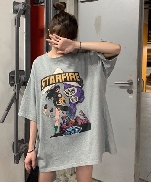 ACT（アクト）の「【ACT -fascination design-】オーバーサイズ　カレッジプリントTシャツ（Tシャツ/カットソー・レディース・ホワイト/ライトグレー/グレー/グリーン・FREE）」の9枚目の写真