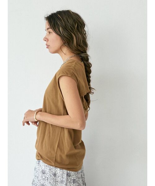 Ungrid(アングリッド)の「バックオープンデザインタンクトップ(タンクトップ・レディース・ブラック/ブラウン/オフホワイト・FREE)」の13枚目の写真