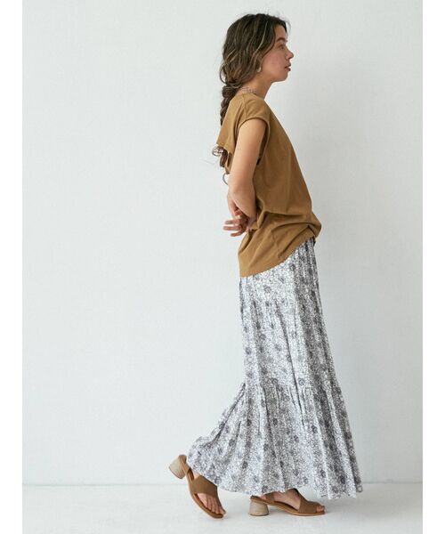 Ungrid(アングリッド)の「バックオープンデザインタンクトップ(タンクトップ・レディース・ブラック/ブラウン/オフホワイト・FREE)」の5枚目の写真