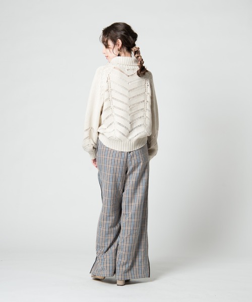 LAYMEE(レイミー)の「Torenia turtle knit / トレニアタートルニット(ニット/セーター・レディース・ブルー/アイボリー/ブラウン・FREE)」の5枚目の写真