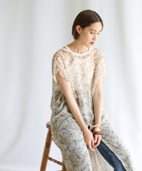 select MOCA（セレクトモカ）の「2021 SS 2WAYトライアングル柄シアーロングジレ（ベスト・レディース・ライトグレー/ライトイエロー・FREE）」の9枚目の写真