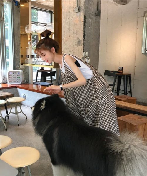 emi+（エミプラス）の「ギンガムチェックワイドサロペット（サロペット/オーバーオール・レディース・ブラック/ブラウン・S/M/L）」の9枚目の写真