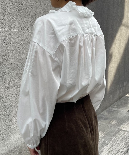 CASA FLINE(カーサフライン)の「フリルプリーツピンタックブラウス(シャツ/ブラウス・レディース・ホワイト/ブラック/ネイビー・FREE)」の7枚目の写真