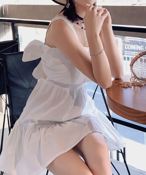 meJane(ミージェーン)の「バックリボンスクエアネックミニワンピース【ZOZOTOWN限定】(ワンピース・レディース・ホワイト/ブラック・FREE)」の3枚目の写真