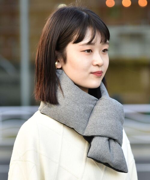 TAION（タイオン）の「SHIPS: LIMONTA EAST ダウン マフラー（マフラー・メンズ・チャコールグレー/ネイビー/グレー/ブルー・ONE SIZE）」の9枚目の写真