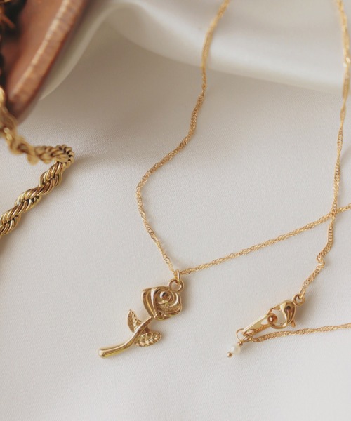 MIXTO（ミスト）の「Rosa/サージカルステンレス ネックレス（ネックレス・レディース・イエロー/ピンク/ナチュラル/ホワイト/ブラック・ONE SIZE）」の3枚目の写真