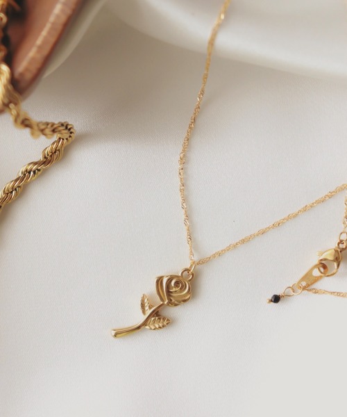 MIXTO（ミスト）の「Rosa/サージカルステンレス ネックレス（ネックレス・レディース・イエロー/ピンク/ナチュラル/ホワイト/ブラック・ONE SIZE）」の2枚目の写真