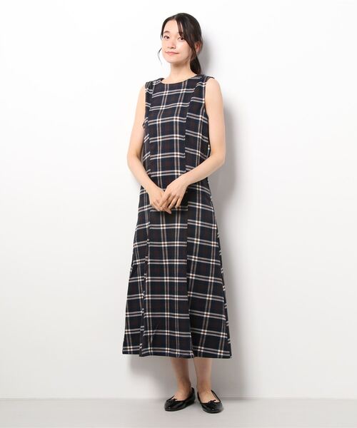 KOBE LETTUCE（コウベレタス）の「チェック柄マーメイドワンピース[E2881]（ワンピース・レディース・ネイビー/ブラウン・FREE）」の2枚目の写真