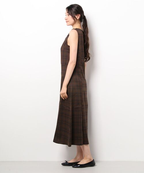 KOBE LETTUCE（コウベレタス）の「チェック柄マーメイドワンピース[E2881]（ワンピース・レディース・ネイビー/ブラウン・FREE）」の4枚目の写真