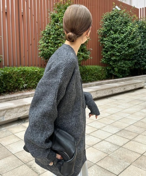 Re:EDIT（リエディ）の「[低身長サイズ有]ビッグシルエットリサイクルMIXニットカラーカーディガン（カーディガン/ボレロ・レディース・ピンク/ブルー/イエロー/グリーン/ベージュ/ピンク系その他/ブラック/グリーン系その他/ブルー系その他/パープル・MEDIUM/LARGE/SHORT）」の16枚目の写真