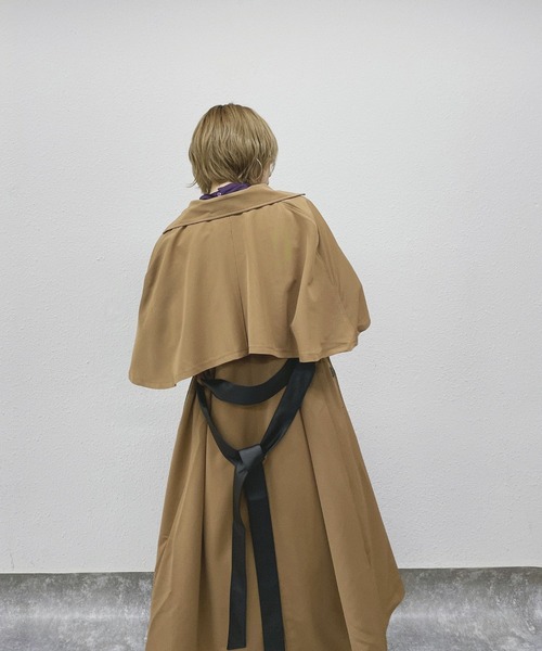 kivi(キヴィ)の「バリアスケープトレンチコート(トレンチコート・レディース・ベージュ/グリーン・FREE)」の12枚目の写真