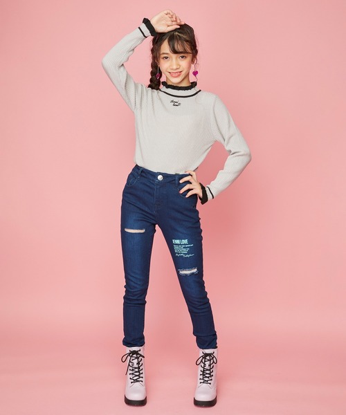 JENNI love（ジェニィラブ）の「ウォッシャブルネックフリルニット（ニット/セーター・キッズ・ピンク/グレー/ブラック・130cm/140cm/150cm/160cm）」の4枚目の写真