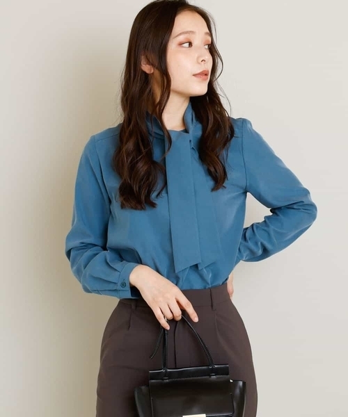 MK MICHEL KLEIN（エムケーミッシェルクラン）の「【洗える】パウダリーシフォン ボウタイブラウス（シャツ/ブラウス・レディース・ホワイト/ライトブルー/ベージュ・38）」の3枚目の写真