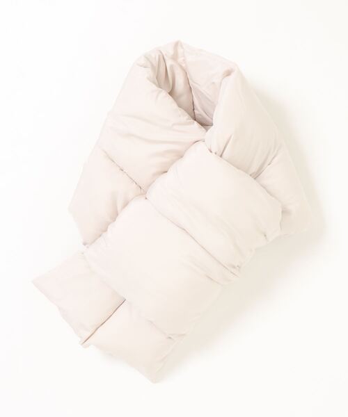 KOBE LETTUCE（コウベレタス）の「中綿ボリュームストール（マフラー・レディース・オリーブ/チャコール/イエロー/アイボリー/ブラック・FREE）」の13枚目の写真