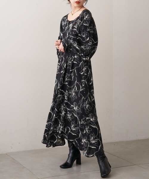 Chico（チコ）の「ラインフラワーイレヘムロングワンピース（ワンピース・レディース・ブラック/グリーン/アイボリー・FREE）」の3枚目の写真