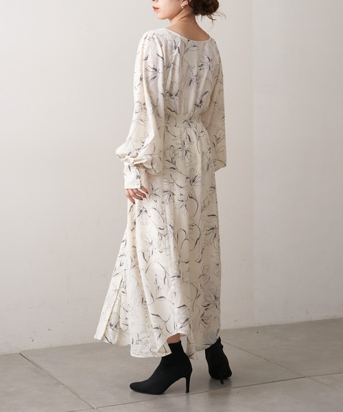 Chico（チコ）の「ラインフラワーイレヘムロングワンピース（ワンピース・レディース・ブラック/グリーン/アイボリー・FREE）」の17枚目の写真