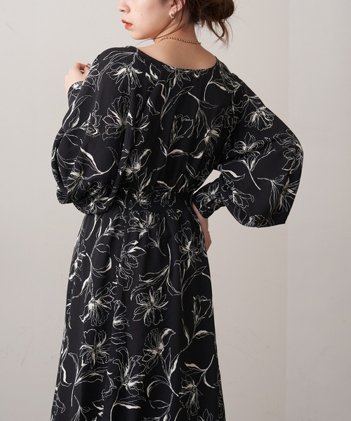 Chico（チコ）の「ラインフラワーイレヘムロングワンピース（ワンピース・レディース・ブラック/グリーン/アイボリー・FREE）」の11枚目の写真