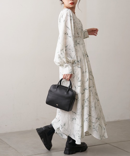 Chico（チコ）の「ラインフラワーイレヘムロングワンピース（ワンピース・レディース・ブラック/グリーン/アイボリー・FREE）」の8枚目の写真