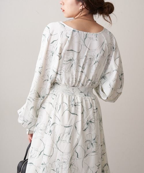 Chico（チコ）の「ラインフラワーイレヘムロングワンピース（ワンピース・レディース・ブラック/グリーン/アイボリー・FREE）」の19枚目の写真