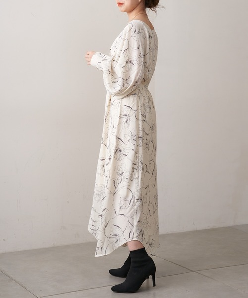 Chico（チコ）の「ラインフラワーイレヘムロングワンピース（ワンピース・レディース・ブラック/グリーン/アイボリー・FREE）」の16枚目の写真