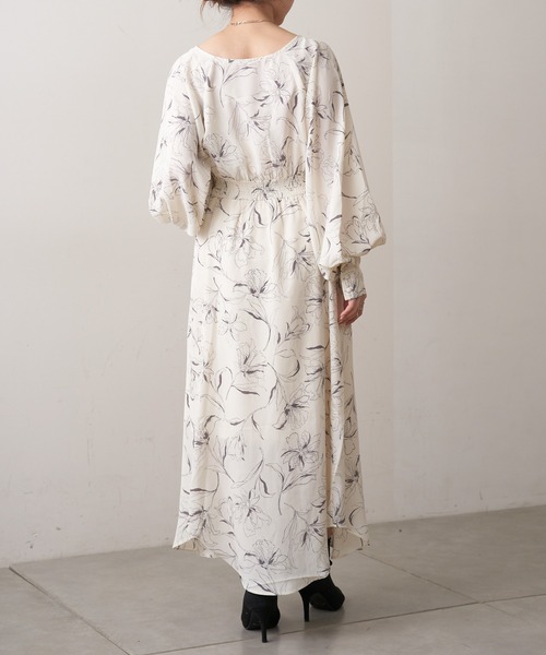 Chico（チコ）の「ラインフラワーイレヘムロングワンピース（ワンピース・レディース・ブラック/グリーン/アイボリー・FREE）」の12枚目の写真