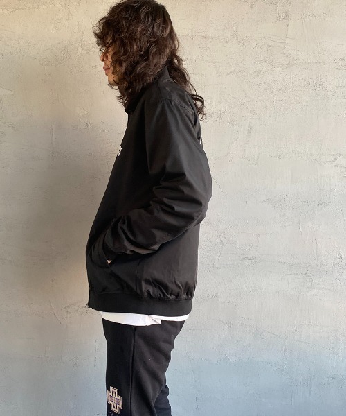 The Endless Summer（エンドレスサマー）の「[THE ENDLESS SUMMER/エンドレスサマー] 別注 ワンポイントBUHIワッペン バックプリントジャケット（ブルゾン・レディース・ブラック/ベージュ・M/L）」の10枚目の写真