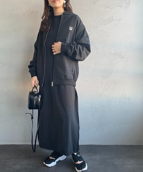 The Endless Summer（エンドレスサマー）の「[THE ENDLESS SUMMER/エンドレスサマー] 別注 ワンポイントBUHIワッペン バックプリントジャケット（ブルゾン・レディース・ブラック/ベージュ・M/L）」の9枚目の写真