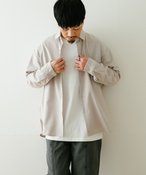 ITEMS URBANRESEARCH（アイテムズ アーバンリサーチ）の「TR レギュラーカラー長袖シャツ（シャツ/ブラウス・メンズ・ブラック/グレー/オフホワイト・MEDIUM/LARGE）」の18枚目の写真