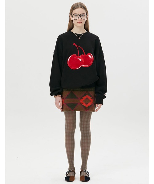 KIRSH(キルシー)の「A'GEM/9 × .kom『KIRSH/キルシー』BIG CHERRY SWEATSHIRT/ビッグチェリースウェットシャツ(スウェット・レディース・ブラック/ネイビー/グレー/アイボリー・FREE)」の13枚目の写真