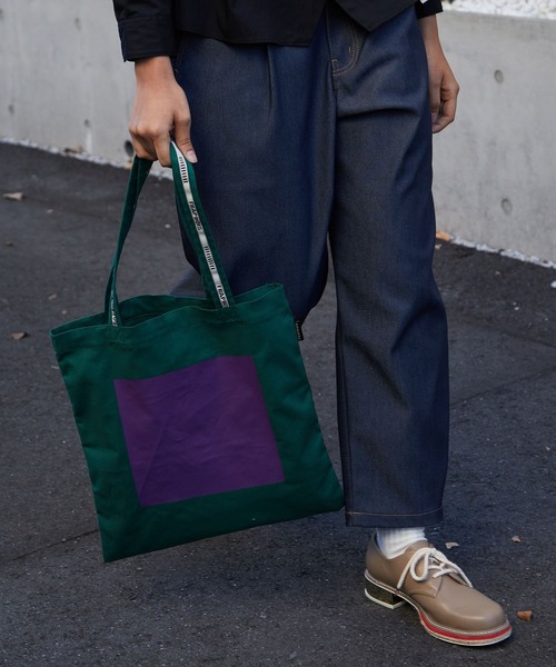 FRAPBOIS（フラボア）の「ロゴトート 4（トートバッグ・レディース・パープル/チャコールグレー/イエロー/グリーン・FREE）」の3枚目の写真