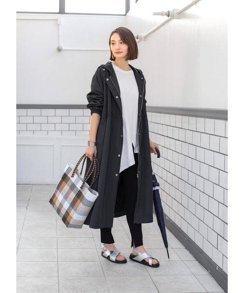 STYLE DELI（スタイルデリ）の「晴雨兼用フード付きレインコート（その他アウター・レディース・スミクロ/ベージュ系その他・FREE）」の4枚目の写真