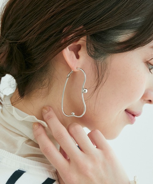 VIS（ビス）の「メタルラインピアス（ピアス（両耳用）・レディース・シルバー/ゴールド/ホワイト・FREE）」の6枚目の写真